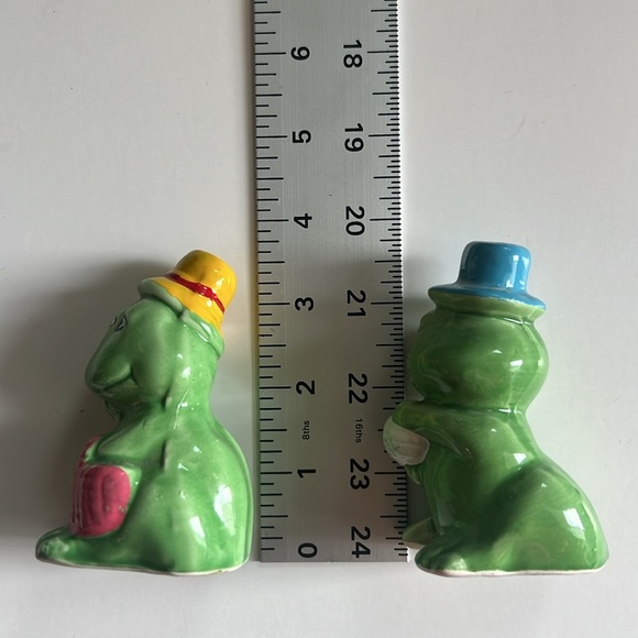 Vintage Ceramic Frog Man and Woman Salt and Pepper Shakers Cottagecore  Retro - Picture 7 of 7